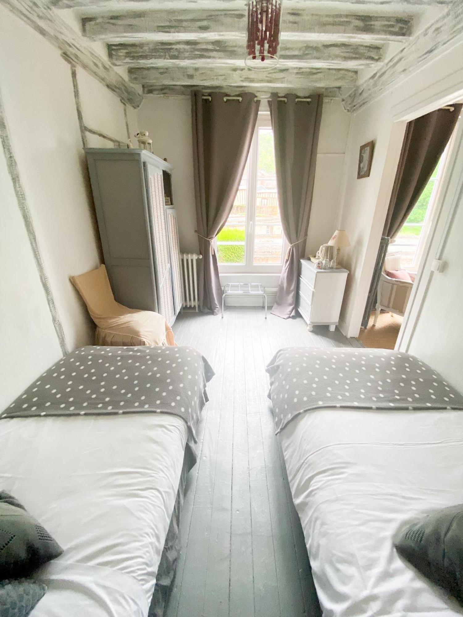 Chambres D'Hotes La Villa Alienor Les Andelys Ngoại thất bức ảnh