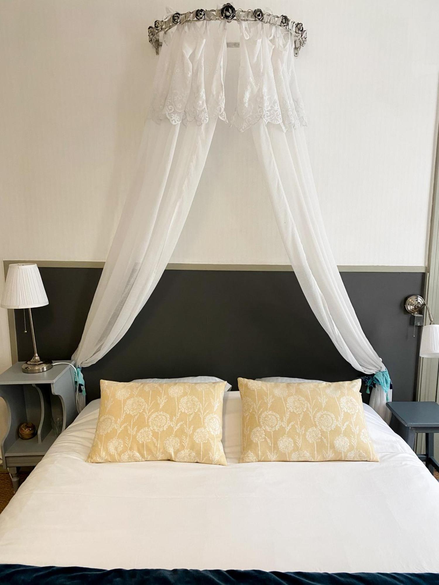 Chambres D'Hotes La Villa Alienor Les Andelys Ngoại thất bức ảnh