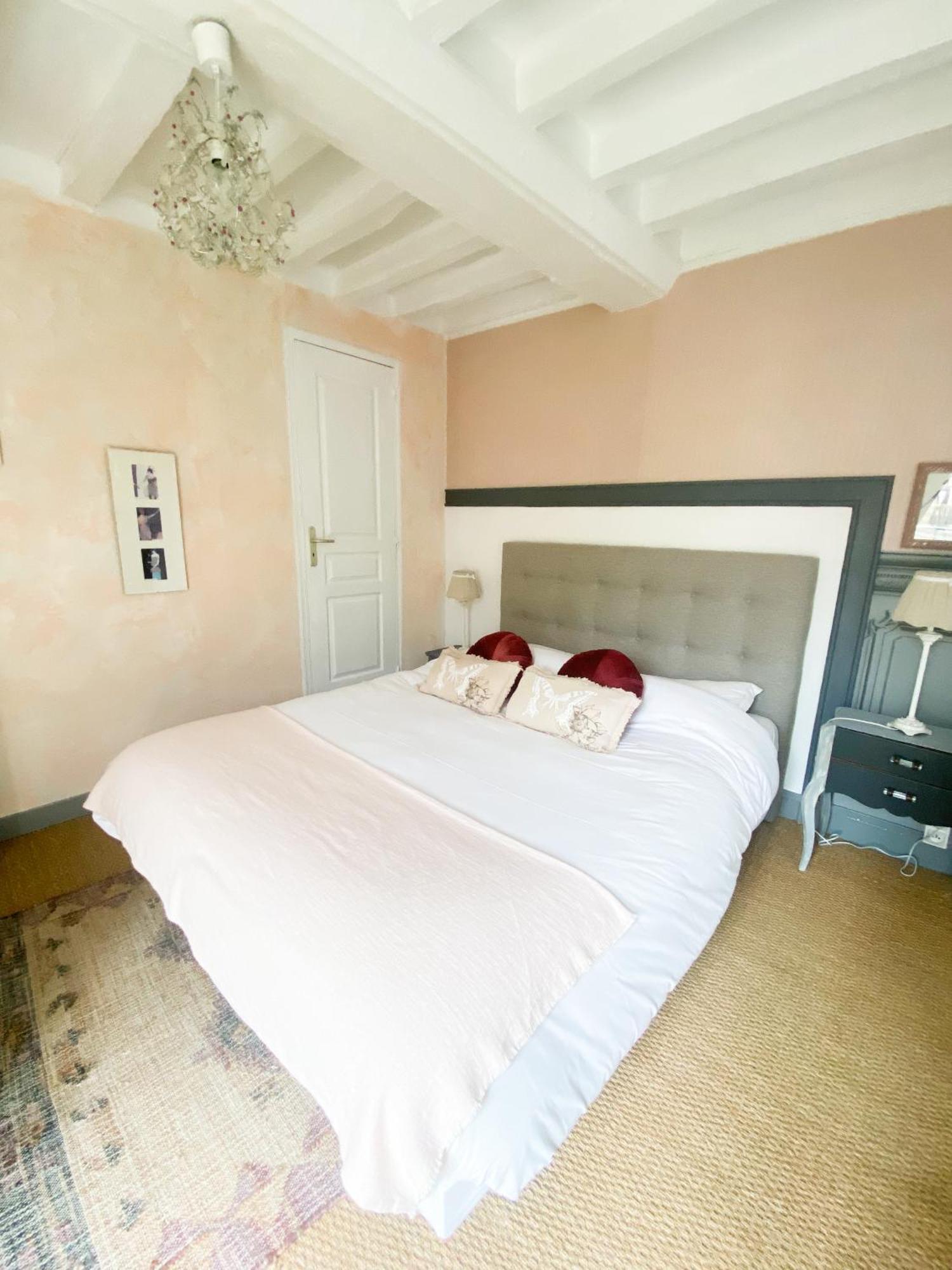 Chambres D'Hotes La Villa Alienor Les Andelys Ngoại thất bức ảnh