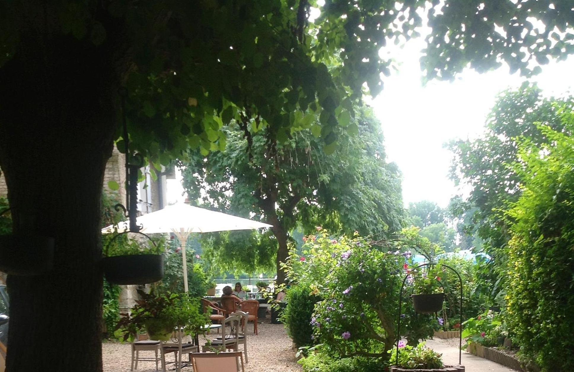 Chambres D'Hotes La Villa Alienor Les Andelys Ngoại thất bức ảnh