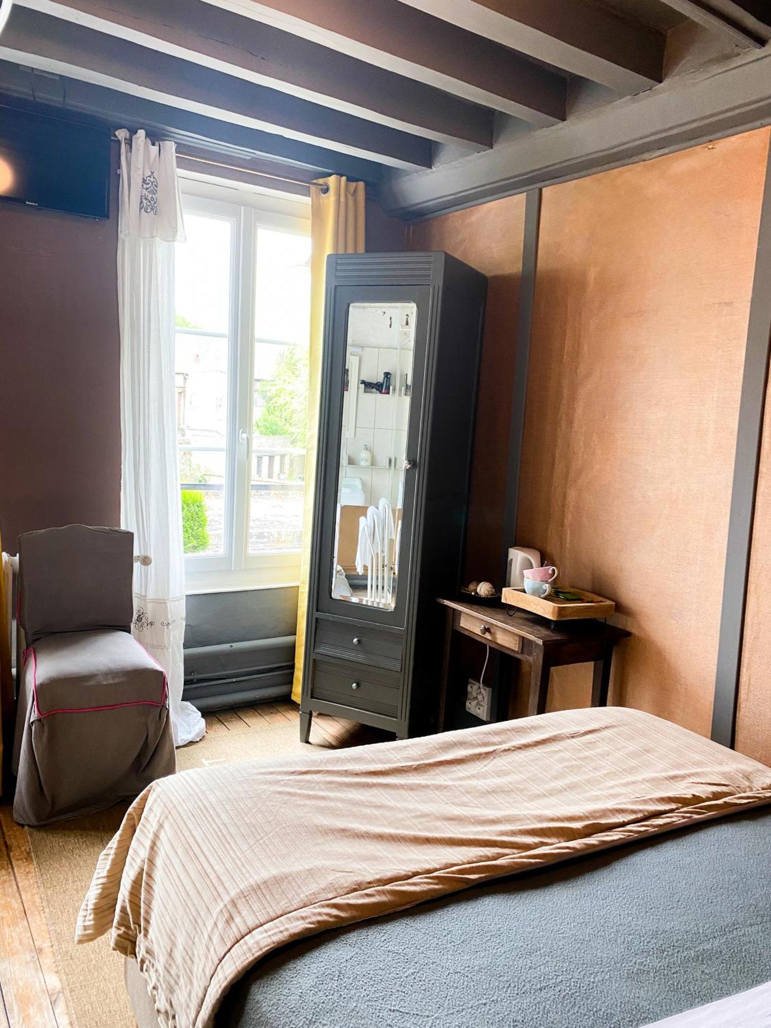 Chambres D'Hotes La Villa Alienor Les Andelys Ngoại thất bức ảnh