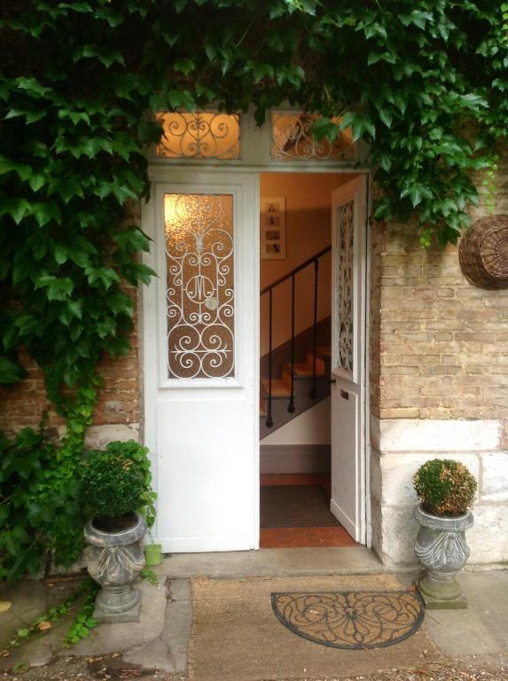 Chambres D'Hotes La Villa Alienor Les Andelys Ngoại thất bức ảnh